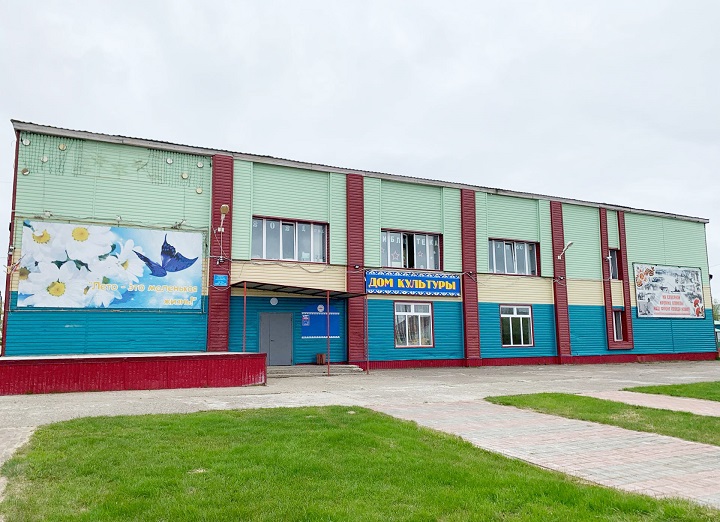 Дом культуры Красное.jpg Дом культуры Красное.jpg